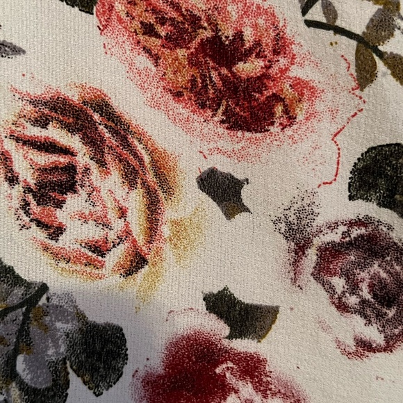 White floral print dress - Picture 11 of 16